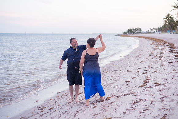 2023-05-11 Smathers Beach Wedding Key West -0049