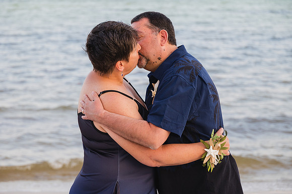2023-05-11 Smathers Beach Wedding Key West -8407
