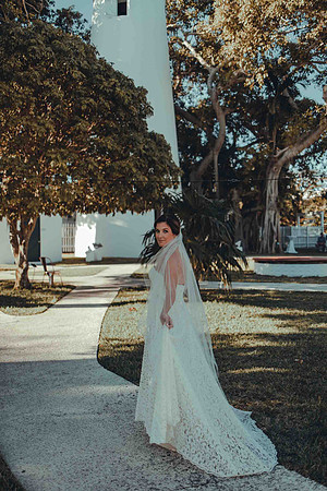 2023-04-01 Alexandra and John Lighthouse Key West Wedding social media -7986