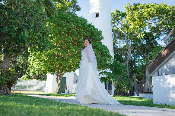 2023-04-01 Alexandra and John Lighthouse Key West Wedding social media -7995