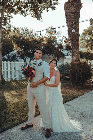 2023-04-01 Alexandra and John Lighthouse Key West Wedding social media -8178