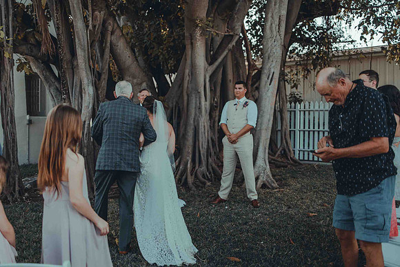 2023-04-01 Alexandra and John Lighthouse Key West Wedding social media -8256
