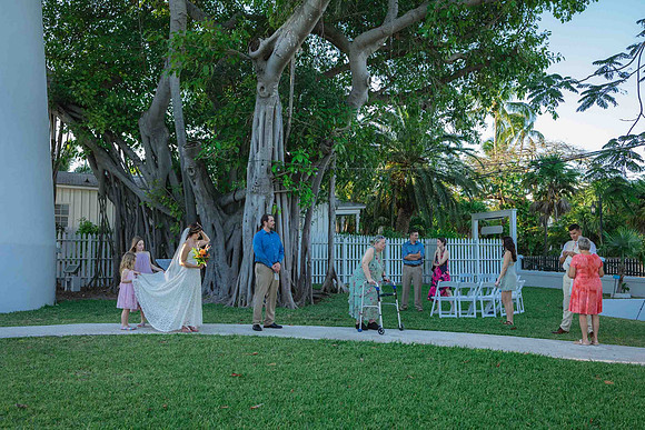 2023-04-01 Alexandra and John Lighthouse Key West Wedding social media -8467