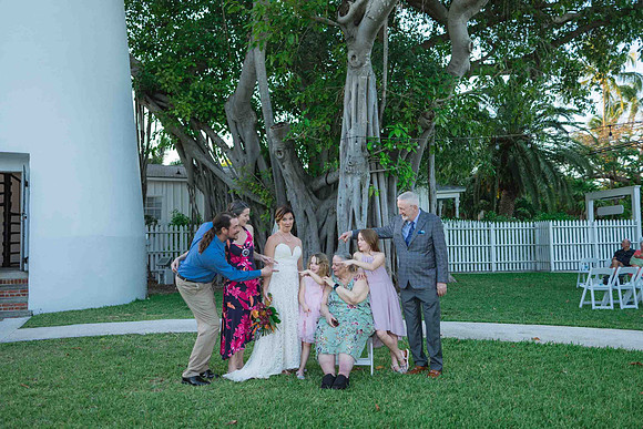 2023-04-01 Alexandra and John Lighthouse Key West Wedding social media -8615