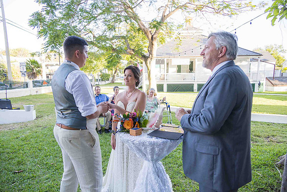 2023-04-01 Alexandra and John Lighthouse Key West Wedding social media -9380