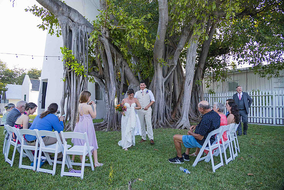 2023-04-01 Alexandra and John Lighthouse Key West Wedding social media -9441
