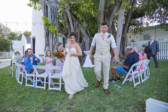 2023-04-01 Alexandra and John Lighthouse Key West Wedding social media -9450