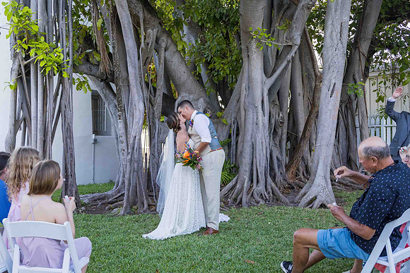 2023-04-01 Alexandra and John Lighthouse Key West Wedding social media -9455