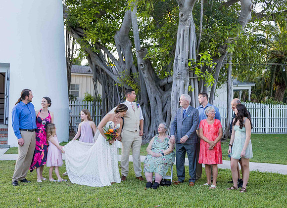 2023-04-01 Alexandra and John Lighthouse Key West Wedding social media -9531