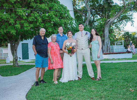 2023-04-01 Alexandra  and John  Lighthouse Key West Wedding-8554