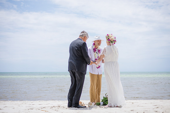 2024-04-25 Sandra and Kenneth Wedding Vow Renewal Smathers Beach, Key West -3765