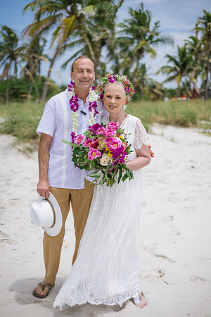 2024-04-25 Sandra and Kenneth Wedding Vow Renewal Smathers Beach, Key West -3696