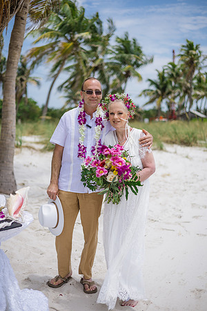 2024-04-25 Sandra and Kenneth Wedding Vow Renewal Smathers Beach, Key West -3676