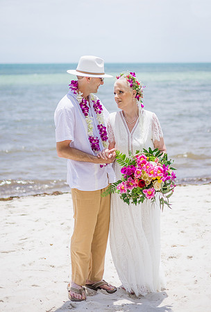 2024-04-25 Sandra and Kenneth Wedding Vow Renewal Smathers Beach, Key West -3973