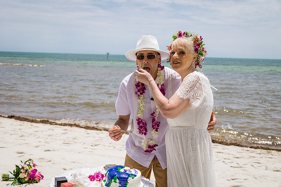 2024-04-25 Sandra and Kenneth Wedding Vow Renewal Smathers Beach, Key West -2337