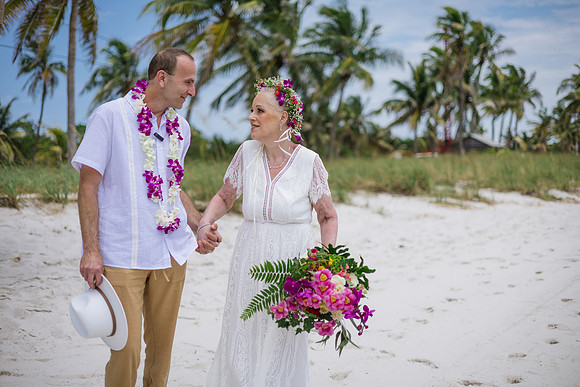 2024-04-25 Sandra and Kenneth Wedding Vow Renewal Smathers Beach, Key West -3730