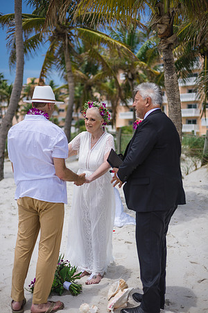 2024-04-25 Sandra and Kenneth Wedding Vow Renewal Smathers Beach, Key West -3747