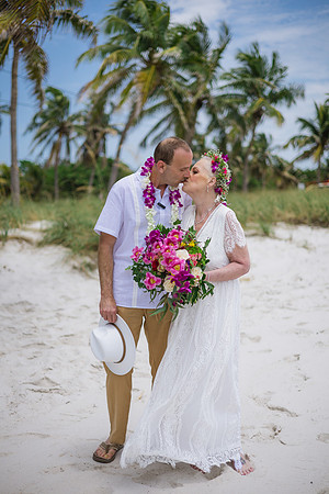 2024-04-25 Sandra and Kenneth Wedding Vow Renewal Smathers Beach, Key West -3711