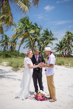 2024-04-25 Sandra and Kenneth Wedding Vow Renewal Smathers Beach, Key West -3821