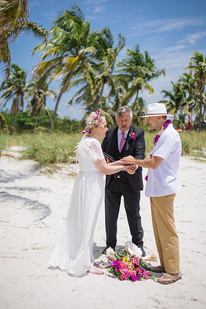 2024-04-25 Sandra and Kenneth Wedding Vow Renewal Smathers Beach, Key West -3782