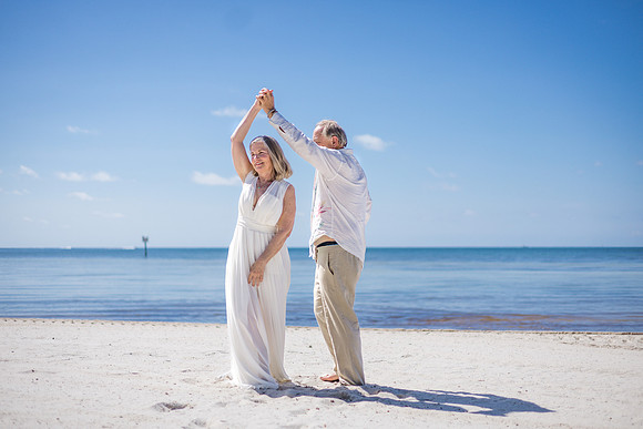 2023-05-28 Smathers Beach Wedding Vow Renewal-3-72