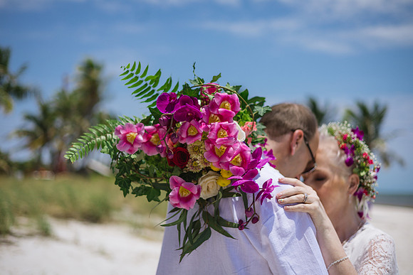 2024-04-25 Sandra and Kenneth Wedding Vow Renewal Smathers Beach, Key West -4009