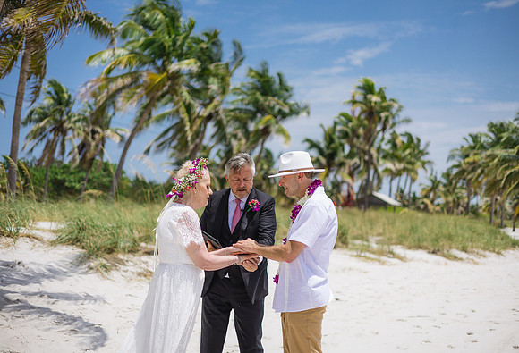 2024-04-25 Sandra and Kenneth Wedding Vow Renewal Smathers Beach, Key West -3788
