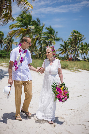 2024-04-25 Sandra and Kenneth Wedding Vow Renewal Smathers Beach, Key West -4052