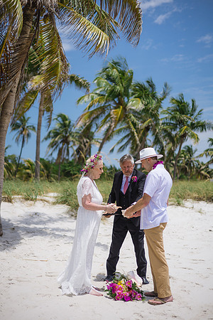 2024-04-25 Sandra and Kenneth Wedding Vow Renewal Smathers Beach, Key West -3826