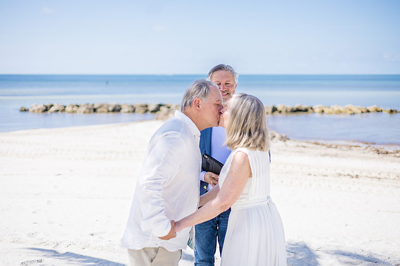 2023-05-28 Smathers Beach Wedding Vow Renewal-3-52