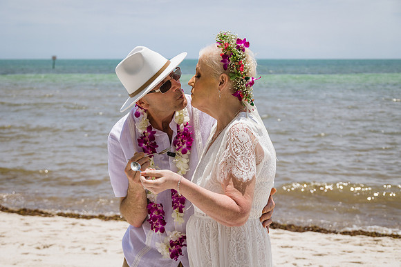 2024-04-25 Sandra and Kenneth Wedding Vow Renewal Smathers Beach, Key West -2348