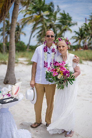 2024-04-25 Sandra and Kenneth Wedding Vow Renewal Smathers Beach, Key West -3675