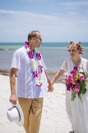 2024-04-25 Sandra and Kenneth Wedding Vow Renewal Smathers Beach, Key West -4116