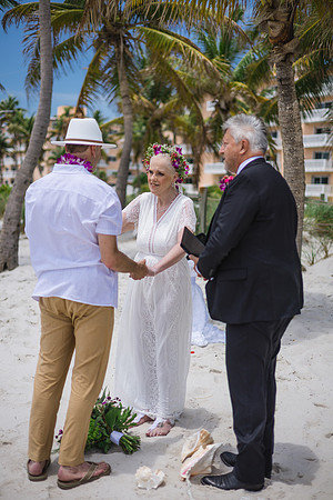 2024-04-25 Sandra and Kenneth Wedding Vow Renewal Smathers Beach, Key West -3751