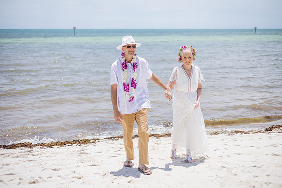 2024-04-25 Sandra and Kenneth Wedding Vow Renewal Smathers Beach, Key West -3917