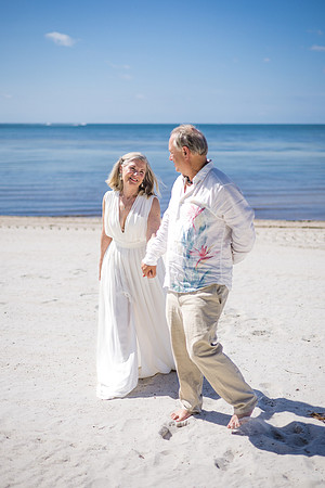 2023-05-28 Smathers Beach Wedding Vow Renewal-3-73