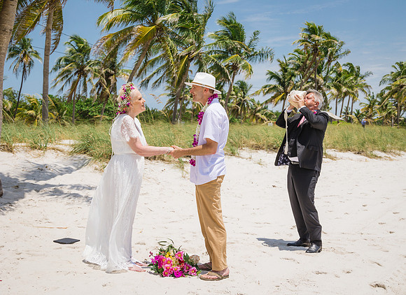 2024-04-25 Sandra and Kenneth Wedding Vow Renewal Smathers Beach, Key West -2290