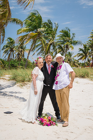 2024-04-25 Sandra and Kenneth Wedding Vow Renewal Smathers Beach, Key West -2313