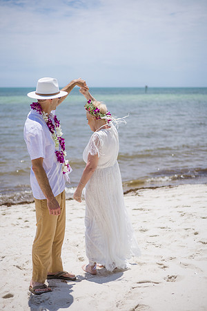 2024-04-25 Sandra and Kenneth Wedding Vow Renewal Smathers Beach, Key West -3878