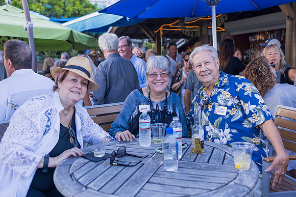 2023-04-19 Louie's 40th Anniversary Party -39