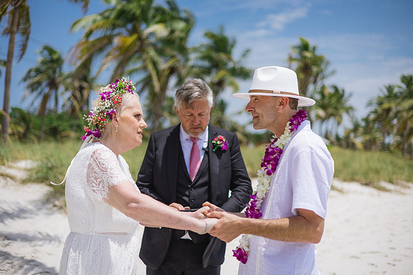 2024-04-25 Sandra and Kenneth Wedding Vow Renewal Smathers Beach, Key West -3774
