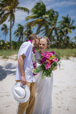 2024-04-25 Sandra and Kenneth Wedding Vow Renewal Smathers Beach, Key West -4041