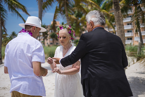 2024-04-25 Sandra and Kenneth Wedding Vow Renewal Smathers Beach, Key West -3798