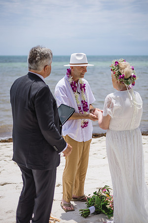 2024-04-25 Sandra and Kenneth Wedding Vow Renewal Smathers Beach, Key West -3811
