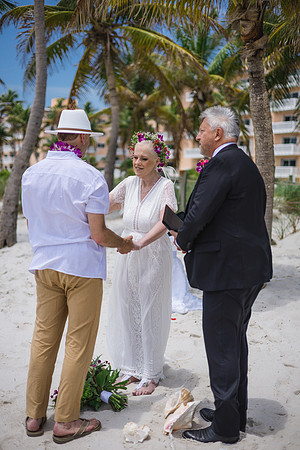 2024-04-25 Sandra and Kenneth Wedding Vow Renewal Smathers Beach, Key West -3749