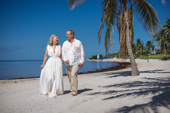 2023-05-28 Smathers Beach Wedding Vow Renewal-3-75