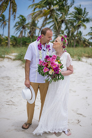 2024-04-25 Sandra and Kenneth Wedding Vow Renewal Smathers Beach, Key West -3702