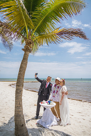 2024-04-25 Sandra and Kenneth Wedding Vow Renewal Smathers Beach, Key West -2352