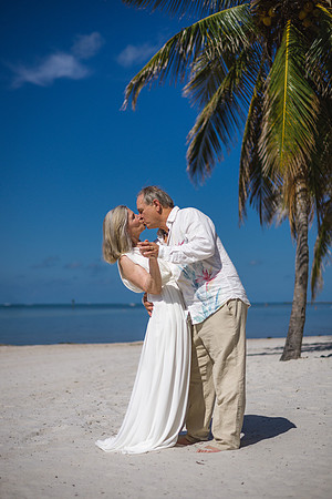 2023-05-28 Smathers Beach Wedding Vow Renewal-3-80