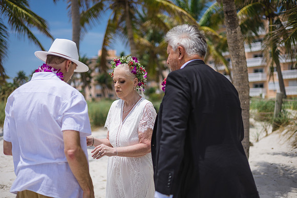 2024-04-25 Sandra and Kenneth Wedding Vow Renewal Smathers Beach, Key West -3800